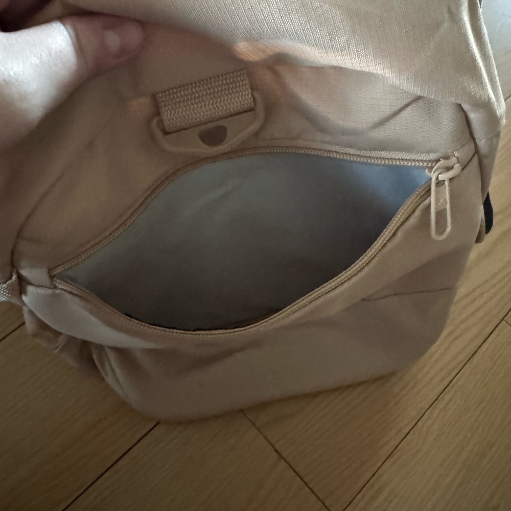 Adidas Defender 5 Small Duffel/Gym Bag - Picture 9 of 10